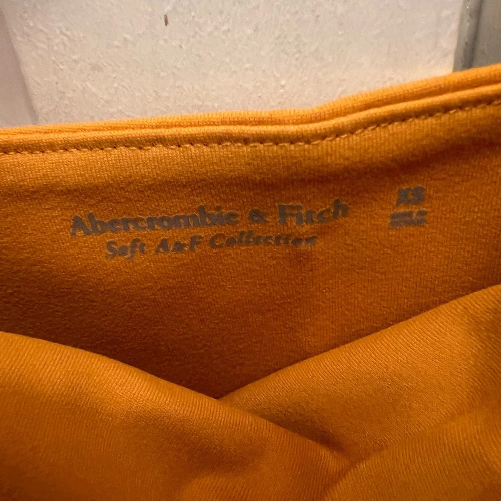 Abercrombie & Fitch XS Mustard Yellow Bodysuit. New with tags. - Picture 4 of 4